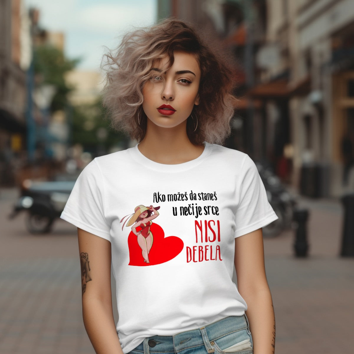 Ženska majica sa porukom „Ako možeš da staneš u moje cipele“